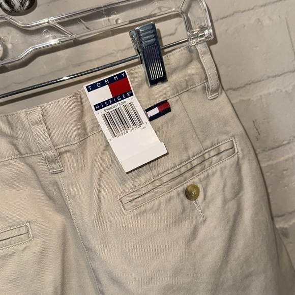 Tommy Hilfiger shorts Khaki women’s sz 6 cotton 100% New pleated
Longer inseam - Picture 5 of 6